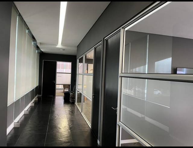 BUSINESS PROPERTY TO RENT IN NORTHGATE ISLAND